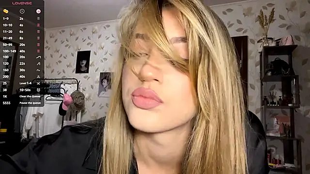 OrethaEredia online show from 17, 11, 2025