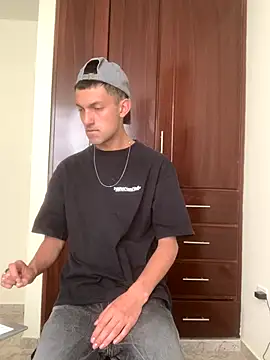 Snapshot of dylan_drakee chatting on 3, 11, 2025 dylan drakee online show from 3, 11, 2025