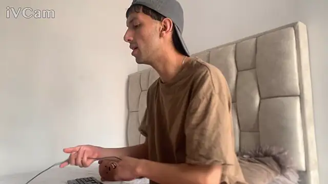 Snapshot of dylan_drakee chatting on 1, 2, 2026 dylan drakee online show from 1, 2, 2026