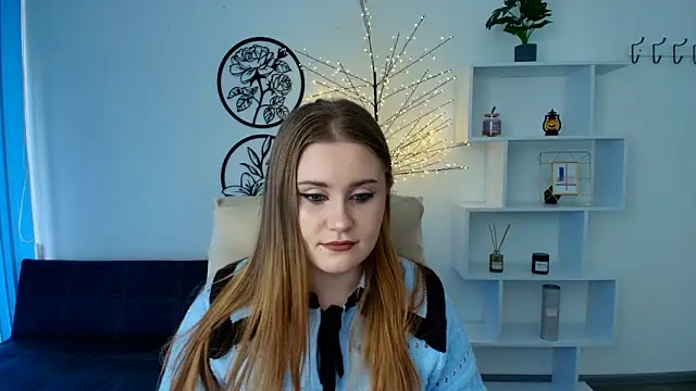 NinaSavkoo online show from 3, 11, 2025