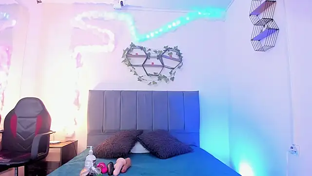 Lucerop  online show from 15, 2, 2026