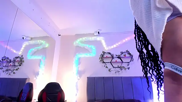 Lucerop  online show from 12, 4, 2026