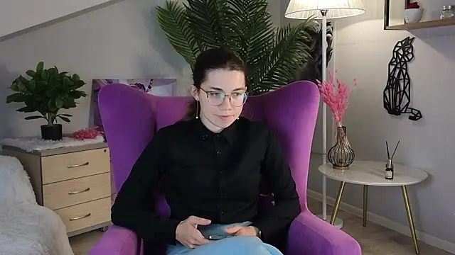 Snapshot of TalishaParadee chatting on 31, 10, 2025 TalishaParadee online show from 31, 10, 2025