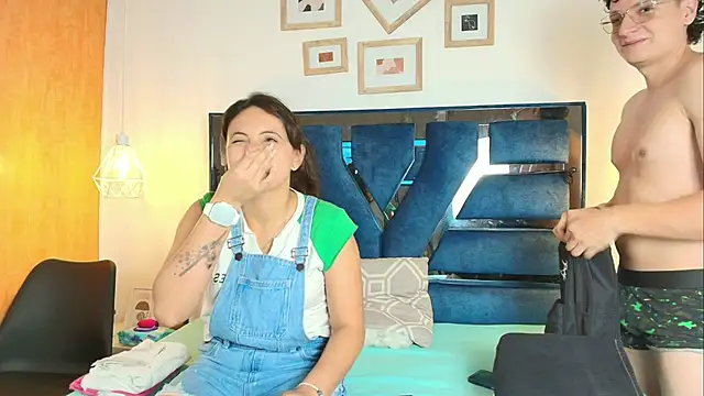 Zoe And Dylan  online show from 17, 2, 2026