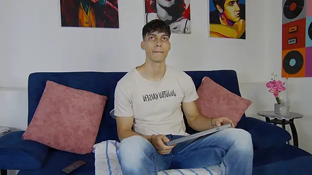 AlessioVitale online show from 20, 11, 2025