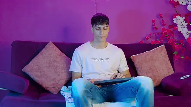 AlessioVitale online show from 27, 11, 2025