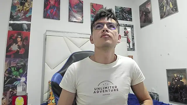 Snapshot of NICK_VERS chatting on 7, 11, 2025 NICK VERS online show from 7, 11, 2025