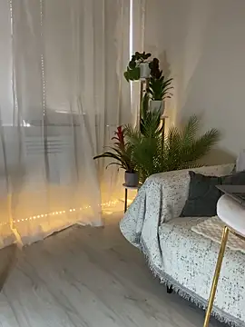 HotLdyllic online show from 22, 4, 2026