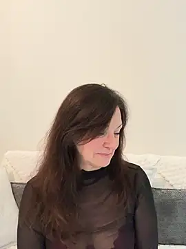 HotLdyllic online show from 13, 3, 2026