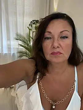 HotLdyllic online show from 28, 7, 2026