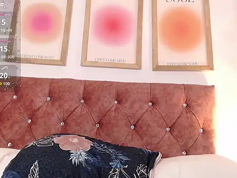 Snapshot of Madisonkay chatting on 31, 10, 2025 Madisonkay online show from 31, 10, 2025