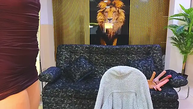 malen fitnessmilf online show from 4, 2, 2026