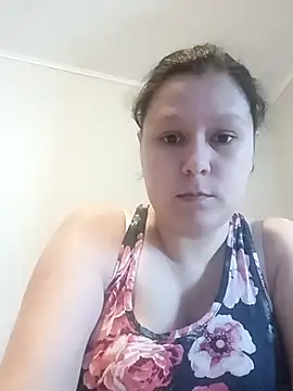 GlitterAuburn online show from 24, 3, 2026