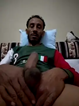 Snapshot of walide100000 chatting on 1, 4, 2026 walide100000 online show from 1, 4, 2026