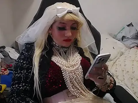 VanesaCrossic online show from 7, 5, 2026