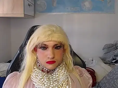 VanesaCrossic online show from 10, 1, 2026