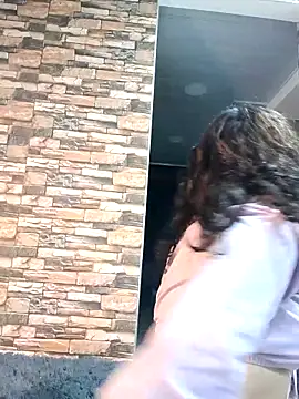 Snapshot of _Luna_4 chatting on 31, 10, 2025  Luna 4 online show from 31, 10, 2025