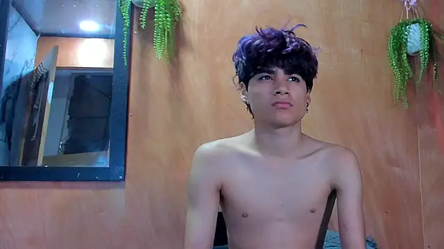 Leo Glow online show from 11, 2, 2026