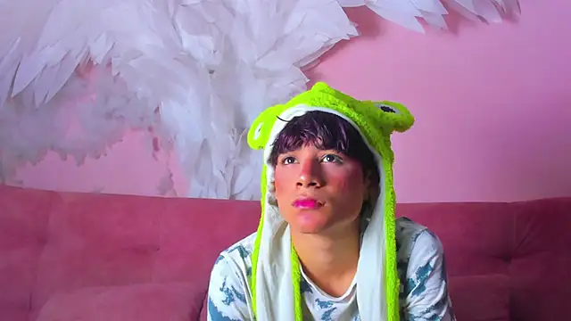 Leo Glow online show from 6, 2, 2026