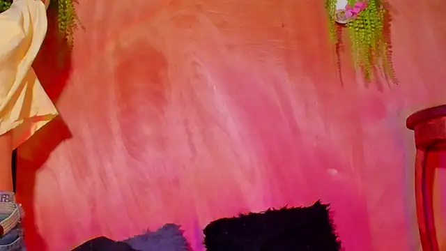 Leo Glow online show from 3, 2, 2026