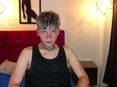 Snapshot of frankboyx chatting on 3, 11, 2025 frankboyx online show from 3, 11, 2025