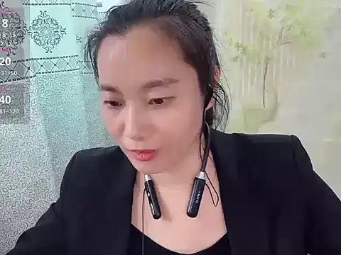 Lingling-Baby520 online show from 25, 3, 2026