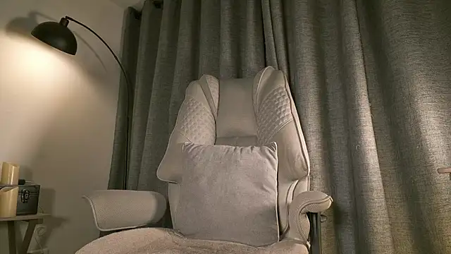 lianewhite online show from 4, 3, 2026