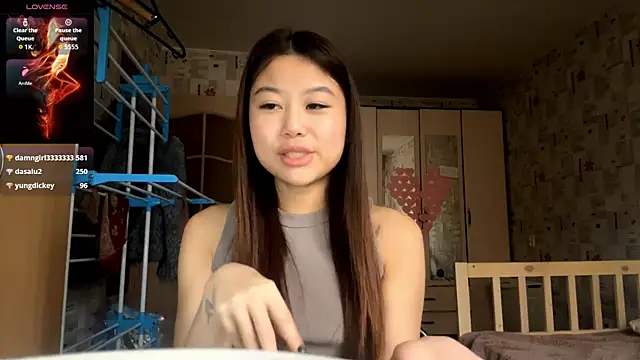 Snapshot of YunDargenio chatting on 2, 11, 2025 YunDargenio online show from 2, 11, 2025