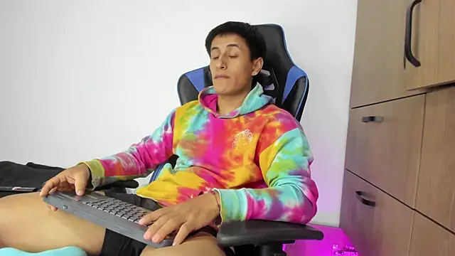 dorman boy online show from 17, 11, 2025