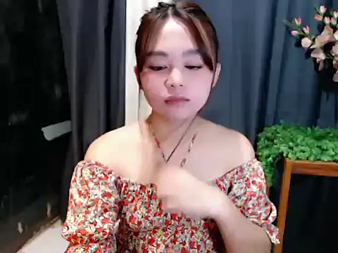 lustfullakim online show from 19, 4, 2026