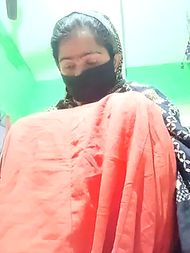 Snapshot of Rsr-1 chatting on 7, 11, 2025 Rsr-1 online show from 7, 11, 2025