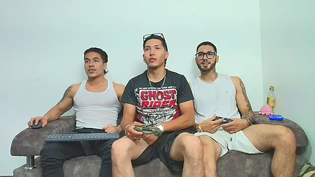 thebadboys05 online show from 23, 11, 2025