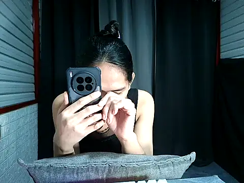 xwildflowerx online show from 21, 12, 2025