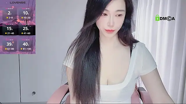 Snapshot of YunShan-33 chatting on 10, 5, 2026 YunShan-33 online show from 10, 5, 2026