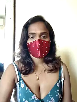 Queen-dhivya online show from 9, 2, 2026