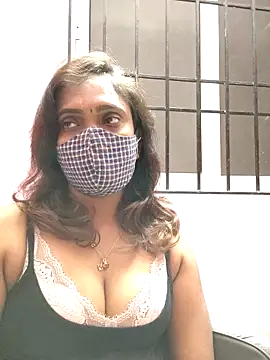 Queen-dhivya online show from 6, 2, 2026