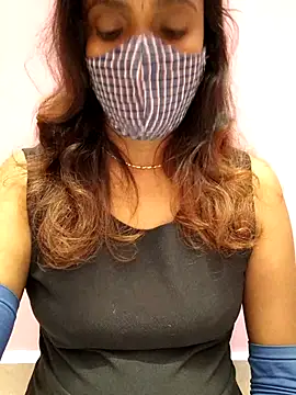 Queen-dhivya online show from 29, 11, 2025