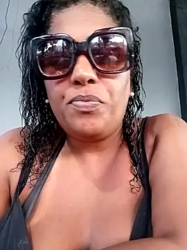 Snapshot of Maliaebonyfetish chatting on 2, 5, 2026 Maliaebonyfetish online show from 2, 5, 2026