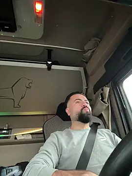 Snapshot of JanSy0 chatting on 19, 12, 2025 JanSy0 online show from 19, 12, 2025