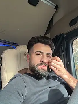 Snapshot of JanSy0 chatting on 31, 10, 2025 JanSy0 online show from 31, 10, 2025