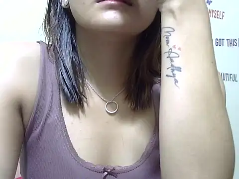 maira 33 online show from 10, 4, 2026