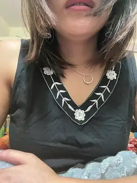 Snapshot of maira_33 chatting on 9, 8, 2026 maira 33 online show from 9, 8, 2026