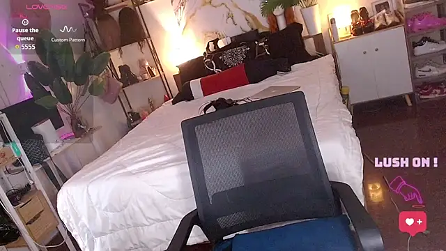 Lolitaloove69 online show from 12, 2, 2026