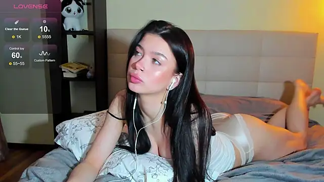Snapshot of Tune_Godnesss chatting on 5, 6, 2026 Tune Godnesss online show from 5, 6, 2026