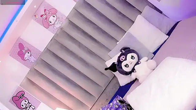 ClaudiaSophia online show from 8, 4, 2026