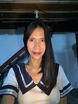 Snapshot of bellaUtops chatting on 3, 6, 2026 bellaUtops online show from 3, 6, 2026