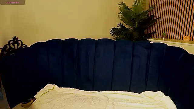 Snapshot of aaylinn_x chatting on 1, 11, 2025 aaylinn x online show from 1, 11, 2025