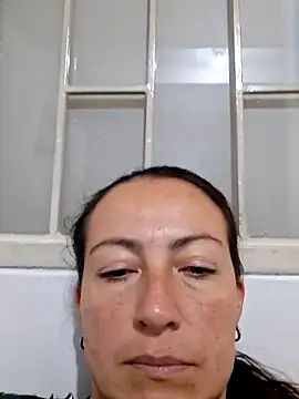 Lauryn Jones online show from 15, 6, 2026