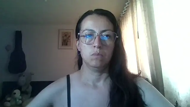 Lauryn Jones online show from 4, 4, 2026