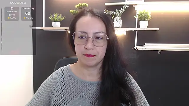 Lauryn Jones online show from 21, 4, 2026